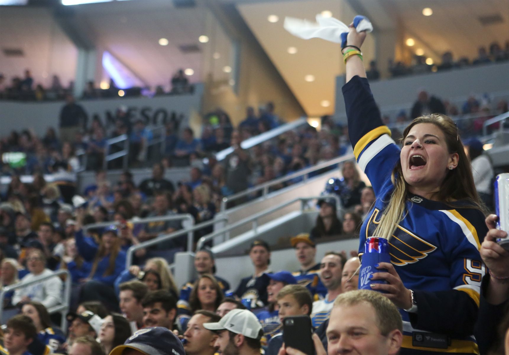 Stanley Cup: Fans watch Game 7 at Enterprise Center